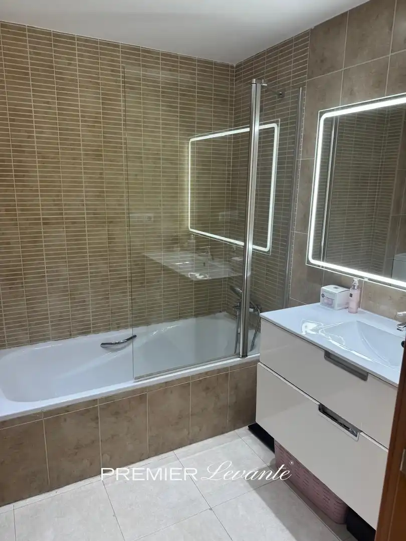 Baño de Piso en venta en Altea con Aire acondicionado, Calefacción y Terraza