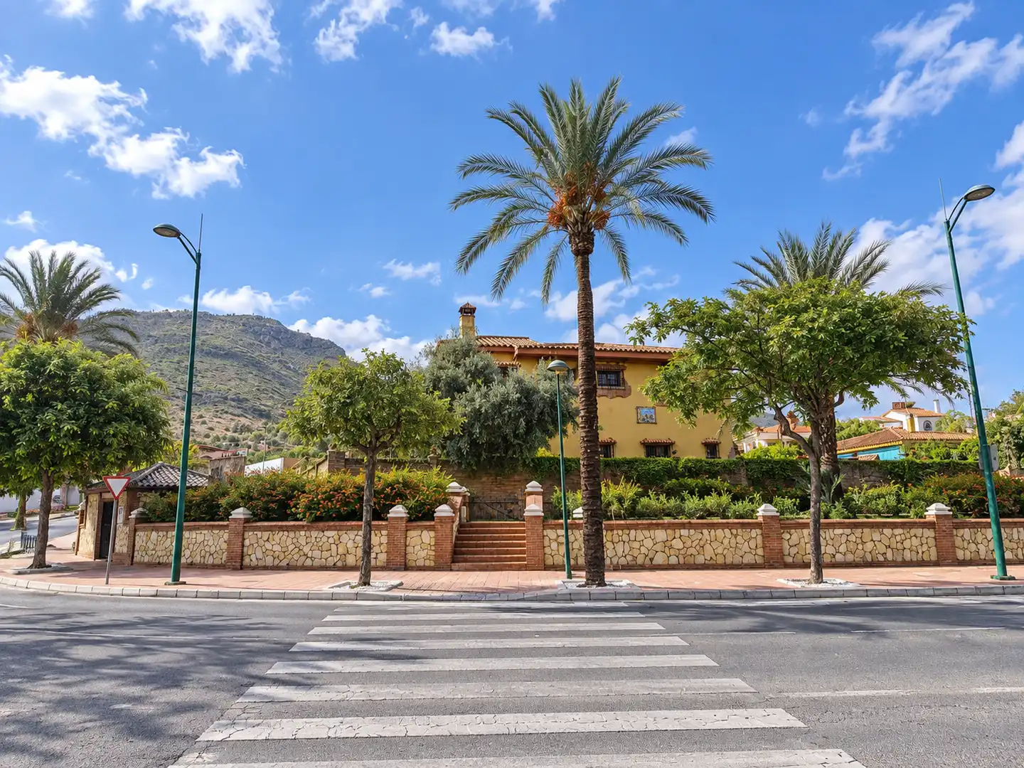 Chalet con terraza en venta en Manantiales - Lagar - Cortijo, imagen 2