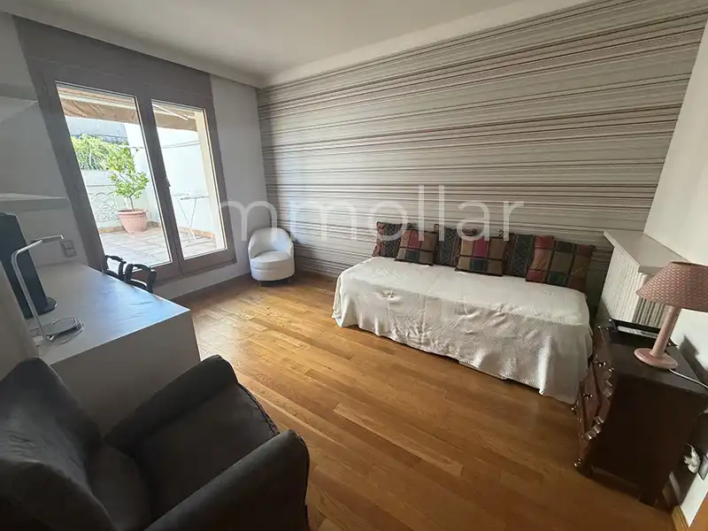 Bedroom of Attic for rent in Barcelona  with Air Conditioner, Heating and Parquet flooring
