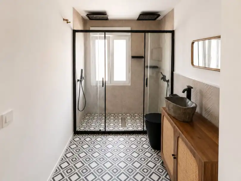 Baño de Piso en venta en El Espinar con Aire acondicionado, Terraza y Balcón