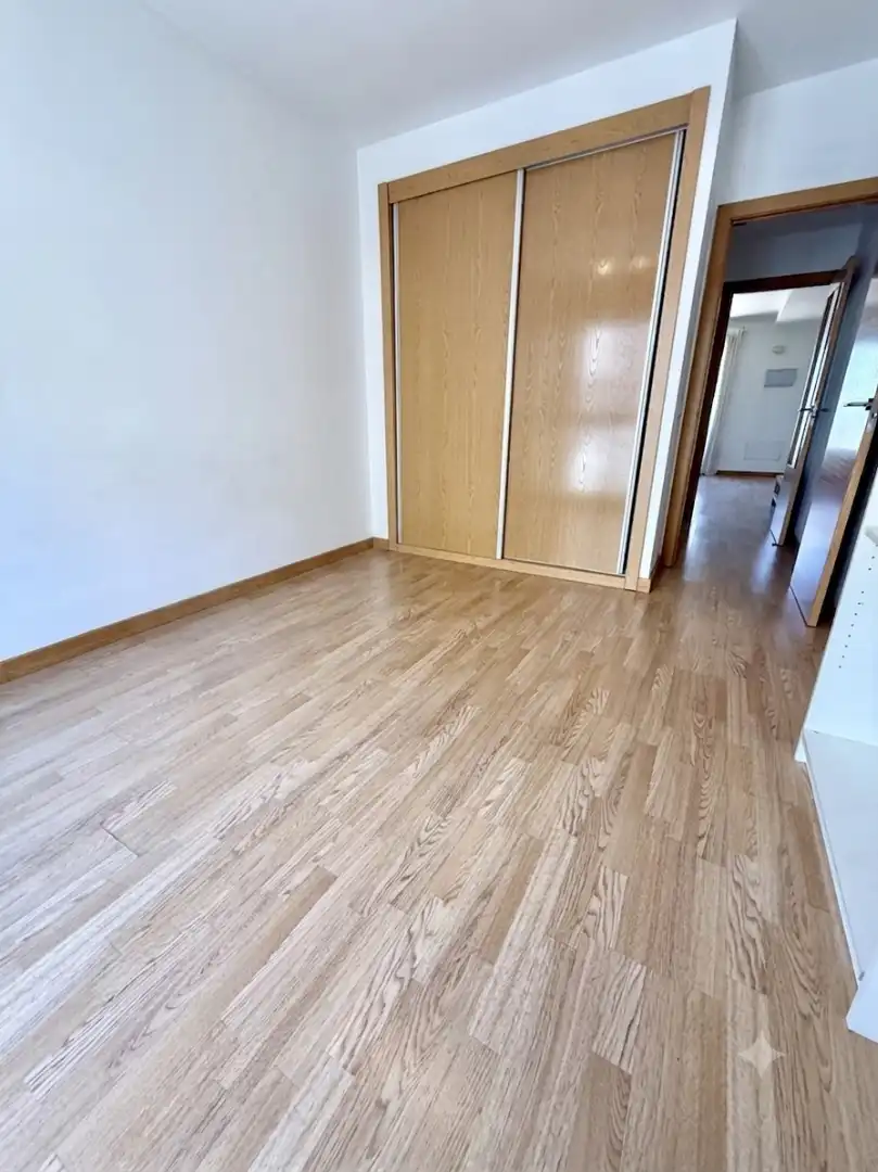 Habitación de Piso en venta en Madrid con Calefacción, Terraza y Trastero