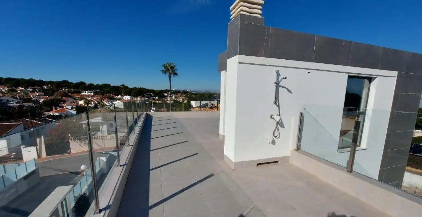 Chalet con terraza en venta en Los Balcones - Los Altos, imagen 19