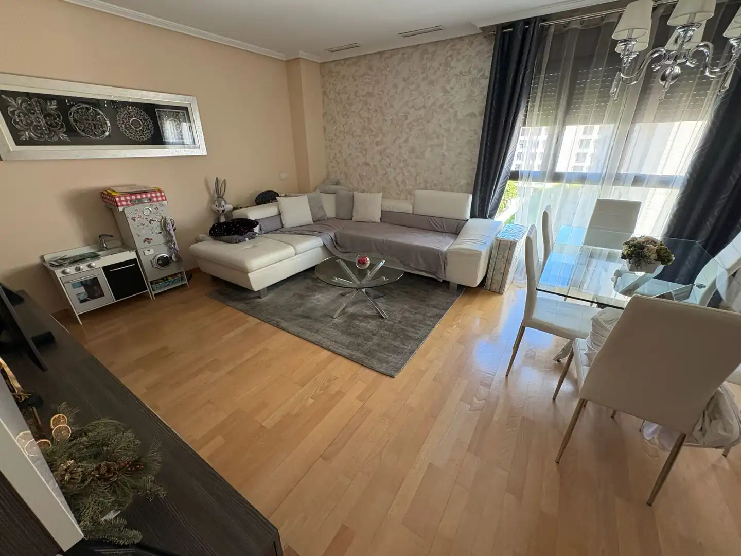 Living room of Flat for sale in Madrid  with Air Conditioner, Heating and Storage room