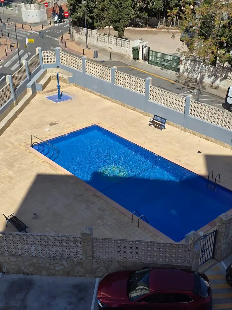 Piscina de Apartament en venda en Benidorm amb Aire condicionat, Moblat i Piscina comunitària
