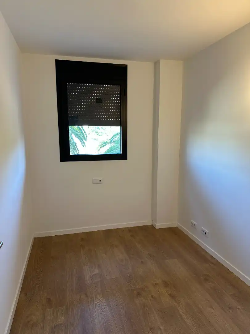 Bedroom of Flat for rent in L'Hospitalet de Llobregat  with Air Conditioner, Parquet flooring and Oven