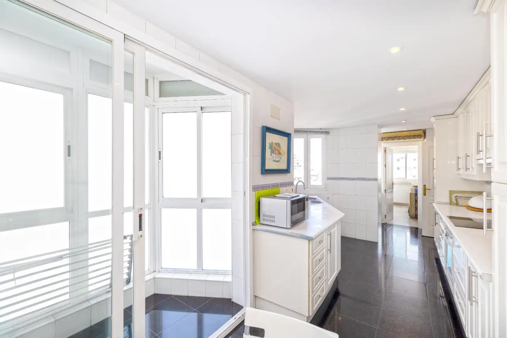 Cocina de Ático en venta en Marbella con Aire acondicionado, Calefacción y Terraza