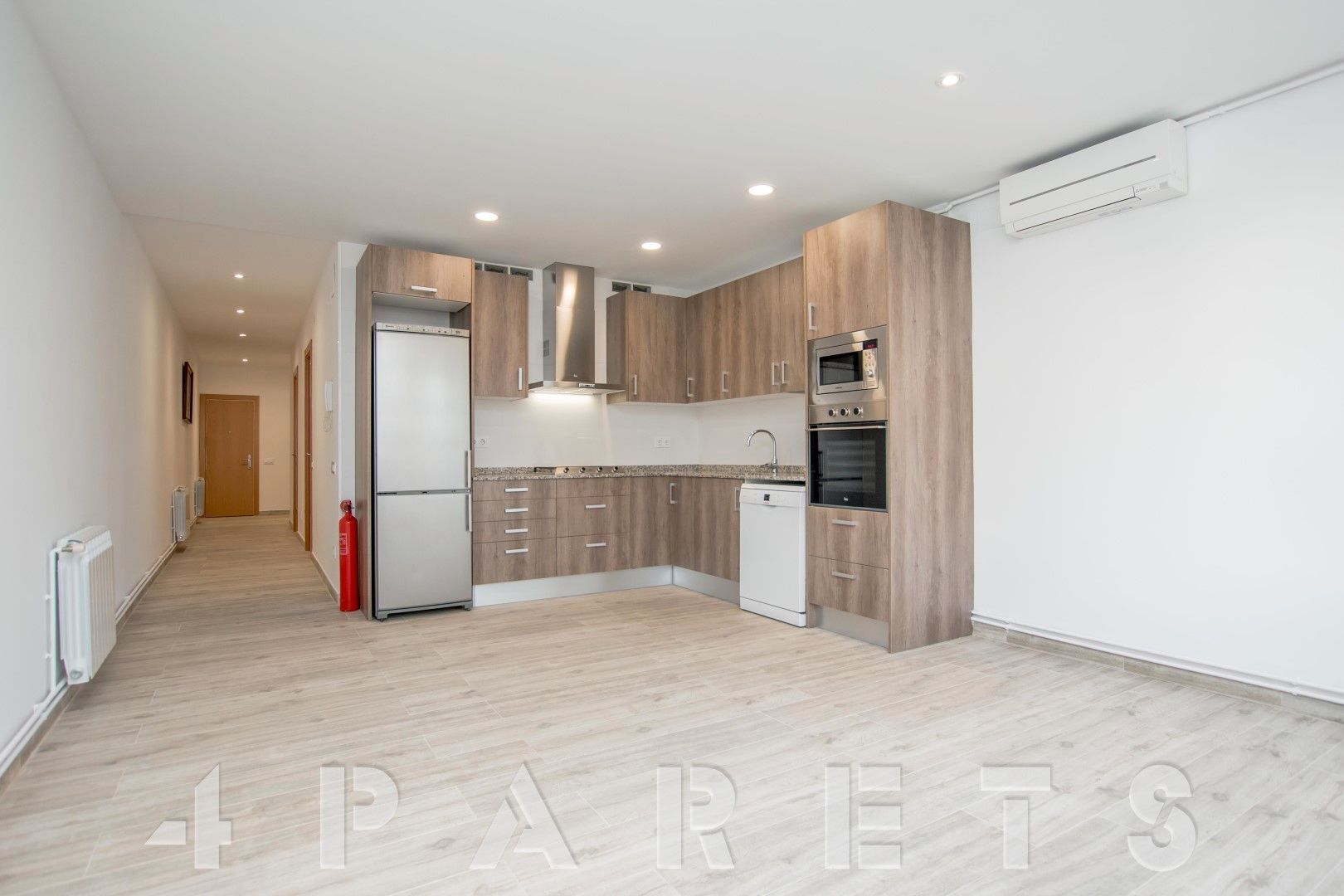 Cuina de Pis de lloguer en Badalona amb Aire condicionat, Calefacció i Parquet