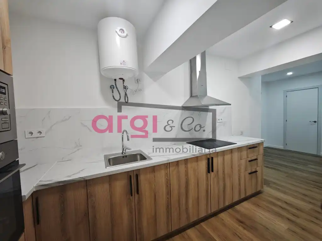 Business premises for sale in Centre, imagen 12
