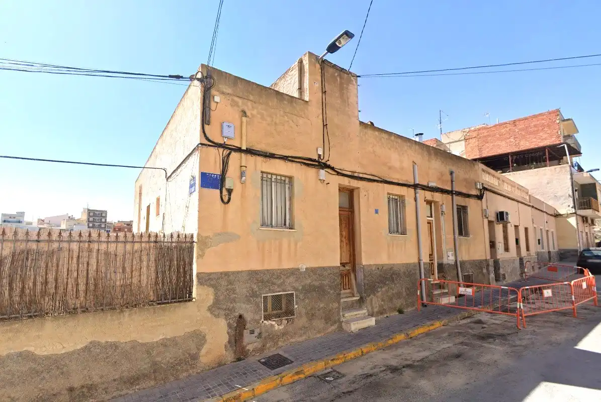 Vista exterior de Pis en venda en Crevillent