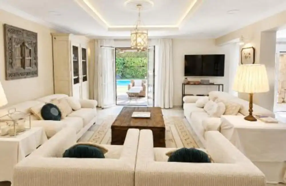 Living room of Houses for rent in Nueva Andalucía