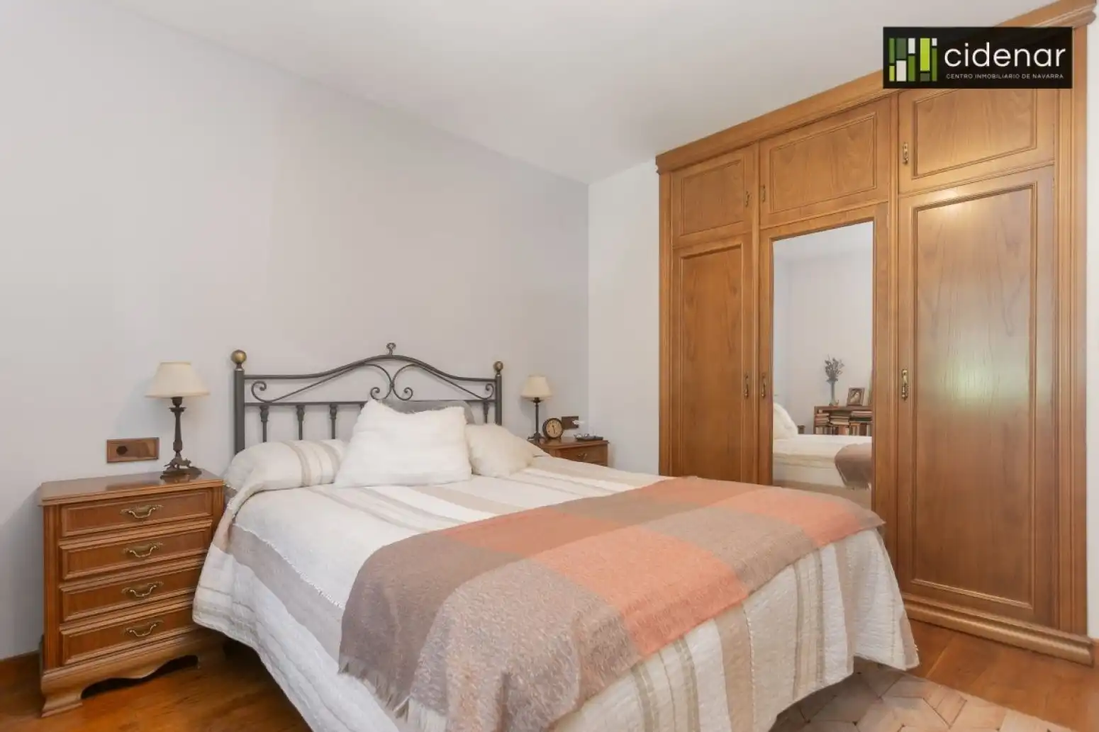 Habitación de Casa adosada en venta en Valle de Yerri / Deierri con Calefacción, Jardín privado y Parquet