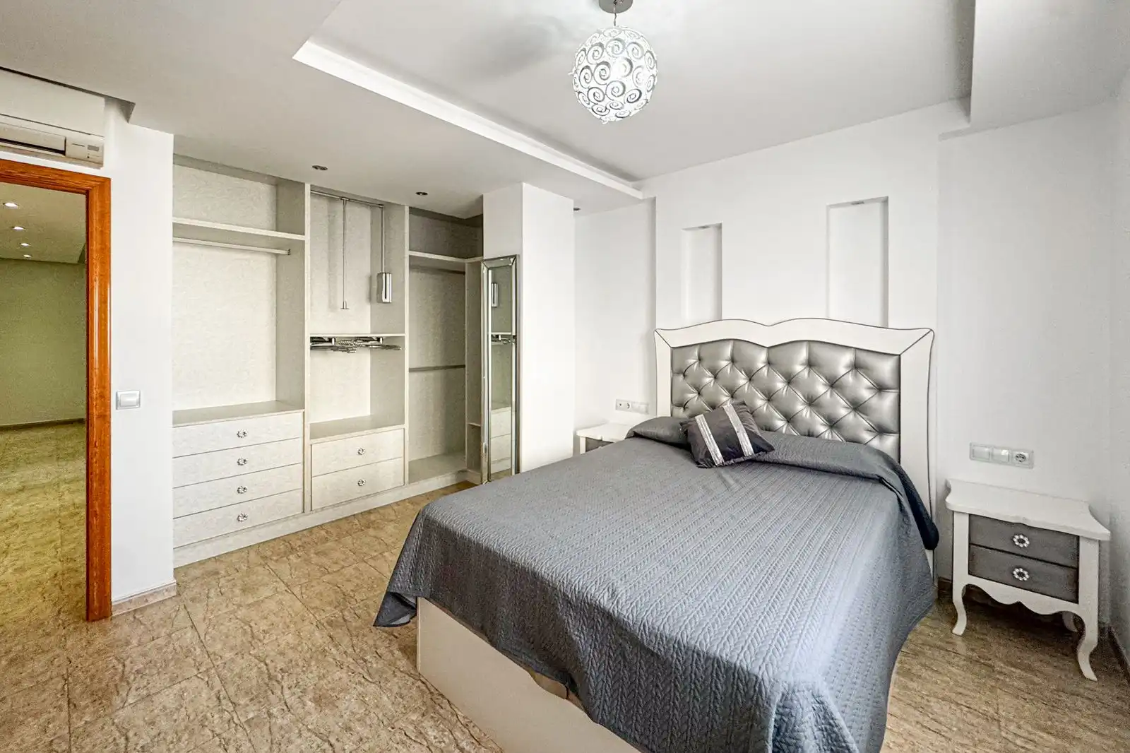 Bedroom of Flat for sale in Vícar