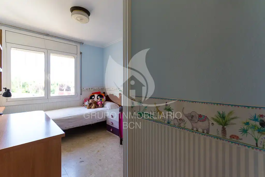 Bedroom of Houses for sale in Montcada i Reixac  with Air Conditioner, Heating and Terrace