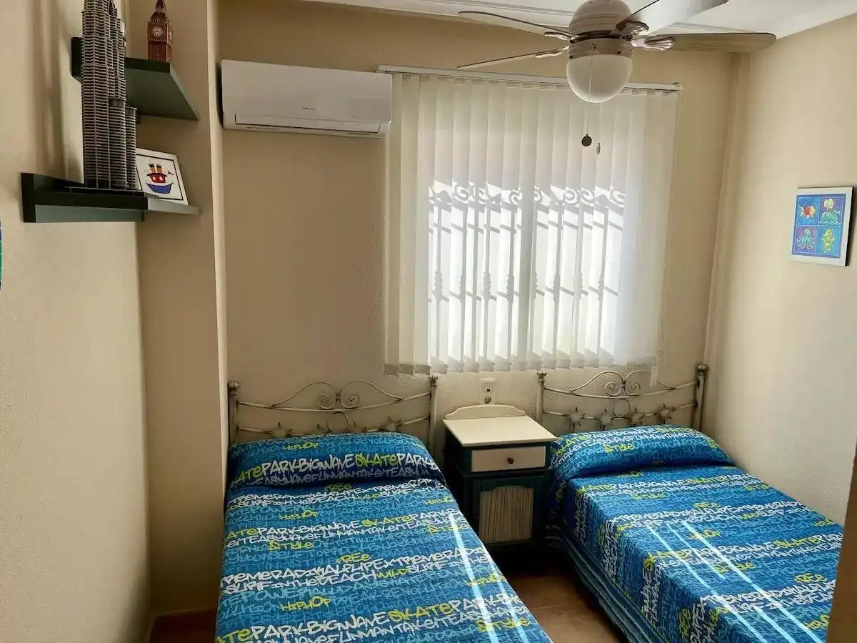 Dormitori de Casa o xalet de lloguer en Santa Pola amb Terrassa, Moblat i Balcó