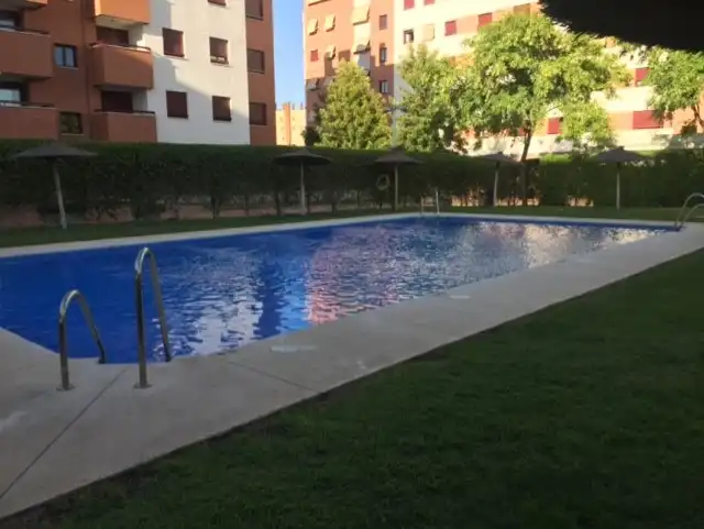 Piscina de Piso de alquiler en Córdoba con Aire acondicionado, Calefacción y Amueblado