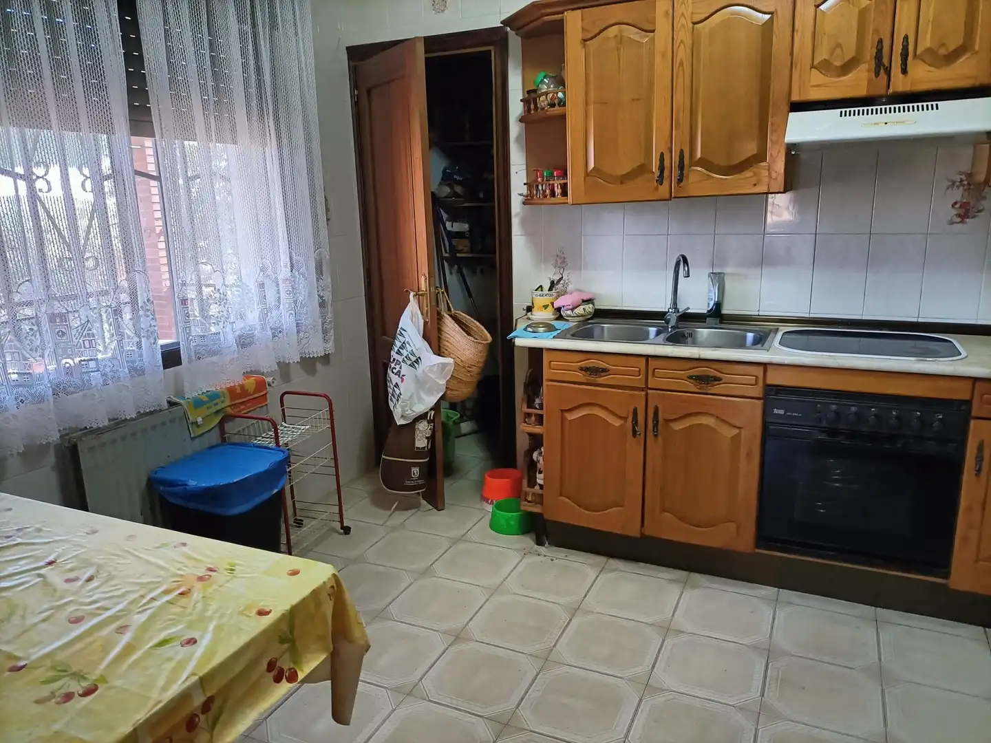 Cocina de Casa o chalet en venta en Manzaneque con Aire acondicionado, Calefacción y Amueblado