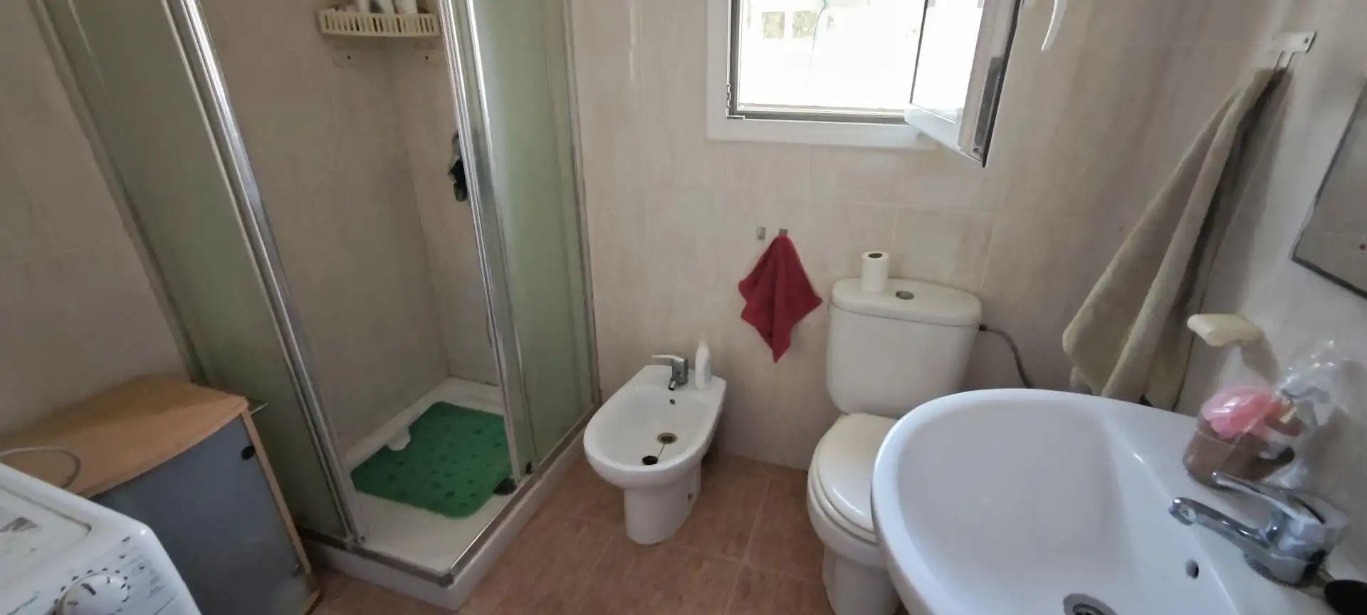Baño de Dúplex en venta en La Bisbal del Penedès con Aire acondicionado, Calefacción y Terraza