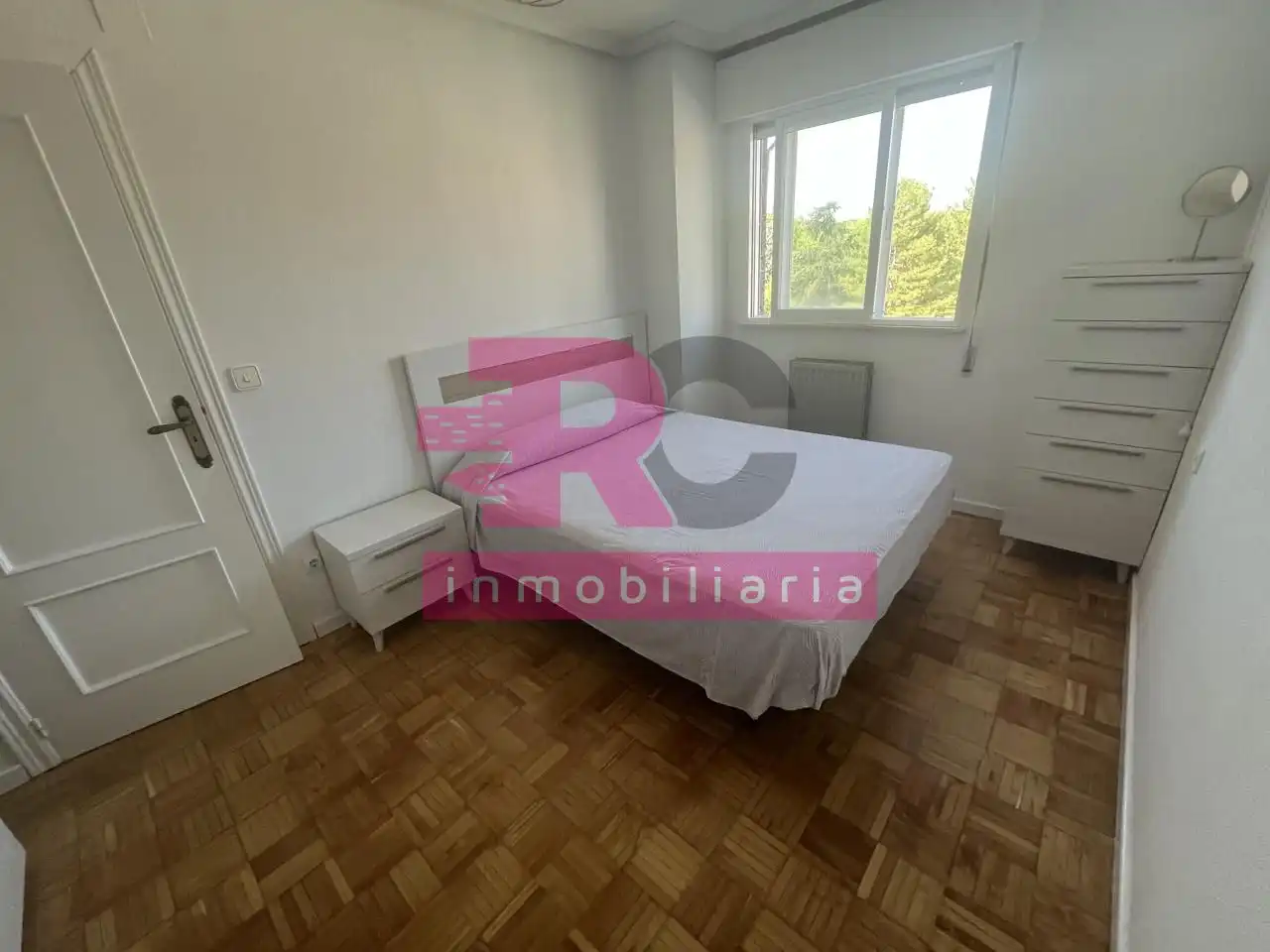 Habitación de Piso de alquiler en Salamanca con Calefacción, Parquet y Amueblado