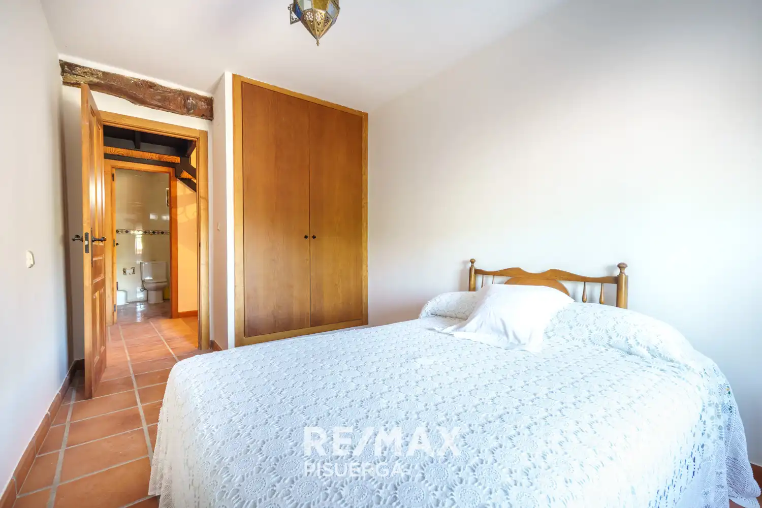 Dormitori de Finca rústica en venda en Torrescárcela amb Terrassa, Traster i Moblat