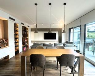Sala d'estar de Pis en venda en Sant Boi de Llobregat amb Aire condicionat, Calefacció i Parquet