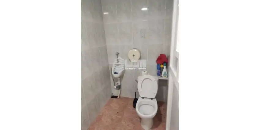 Bany de Local en venda en Sagunto / Sagunt amb Terrassa