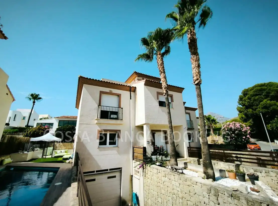 Exterior view of Houses for sale in L'Alfàs del Pi  with Terrace and Storage room