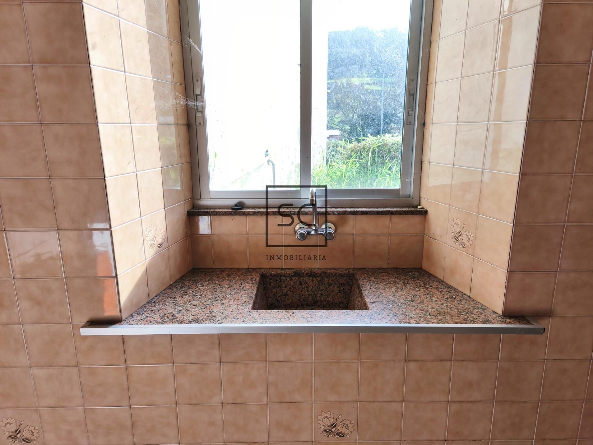 Bathroom of House or chalet for sale in Pontedeume  with Private garden