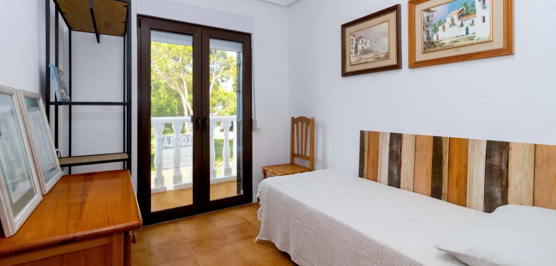 Dormitori de Casa o xalet en venda en Orihuela amb Aire condicionat, Terrassa i Moblat
