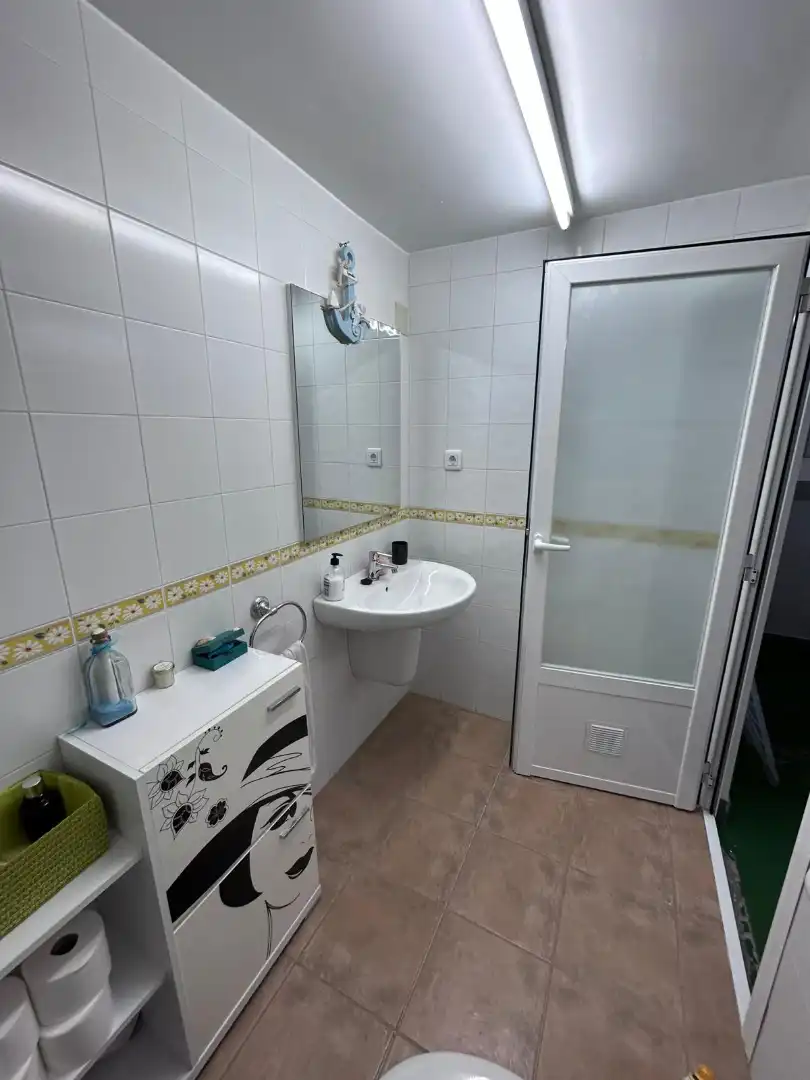 Baño de Casa adosada en venta en Campo de Criptana con Aire acondicionado, Calefacción y Trastero