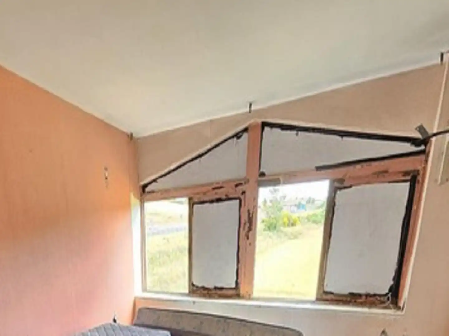 Habitación de Edificio en venta en Villalmanzo, Burgos