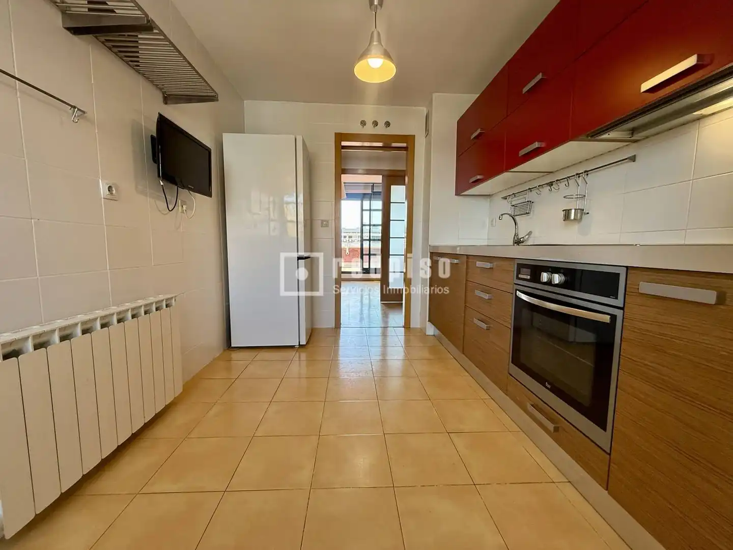 Cocina de Ático de alquiler en Madrid con Aire acondicionado, Calefacción y Jardín privado