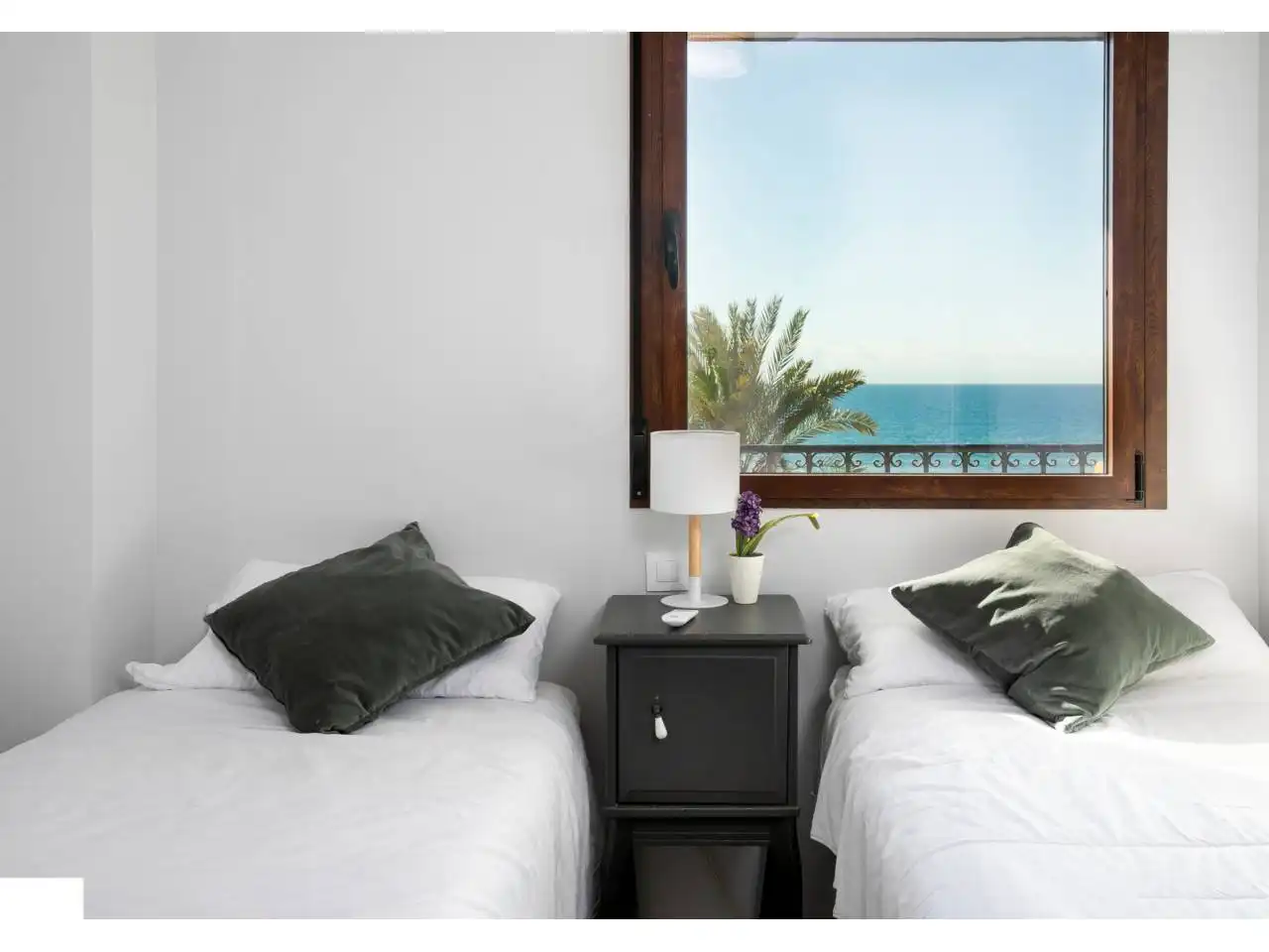 Bedroom of Flat for rent in Rincón de la Victoria  with Air Conditioner, Terrace and Furnished