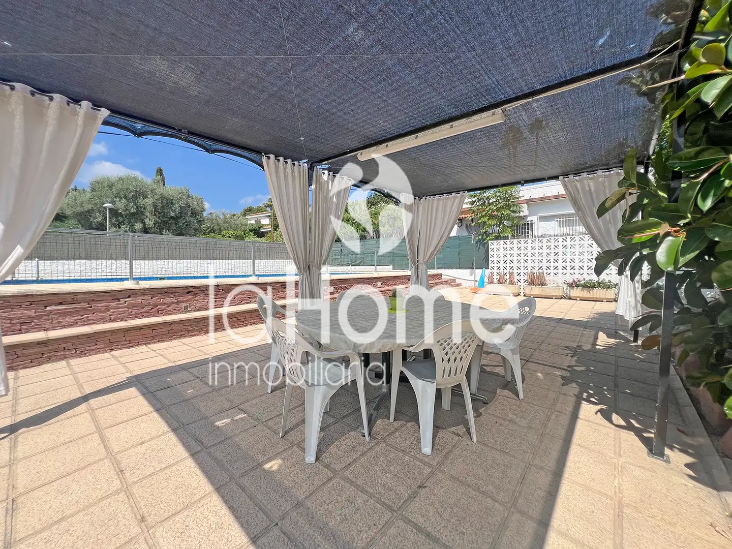 Terrassa de Casa o xalet en venda en Paterna amb Aire condicionat, Jardí privat i Terrassa