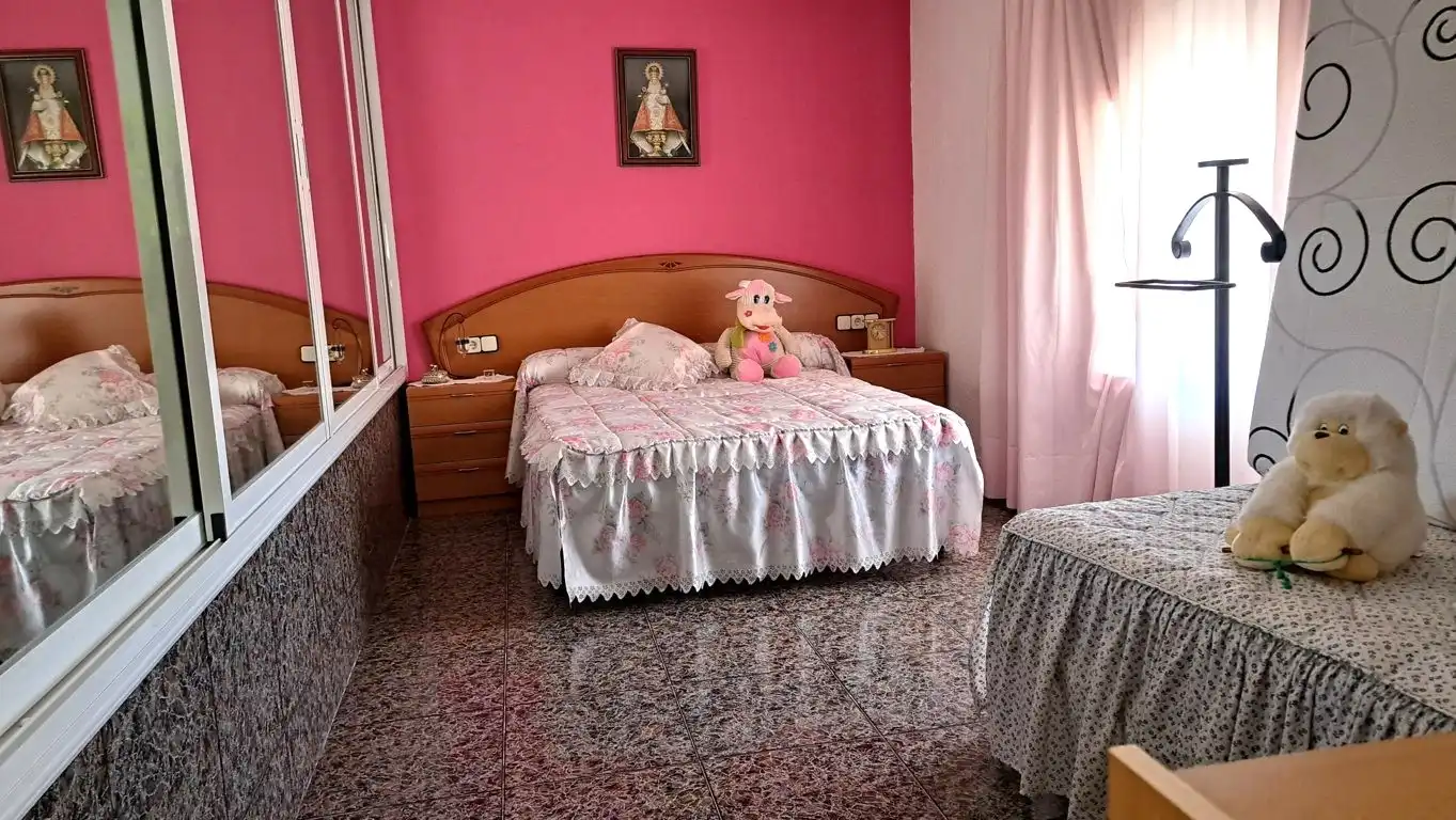 Habitación de Casa o chalet en venta en Castellet i la Gornal con Aire acondicionado, Calefacción y Jardín privado