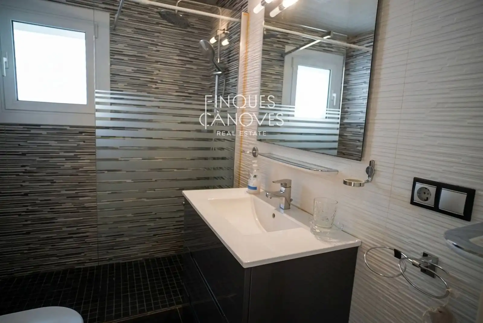 Bathroom of Duplexes for sale in Tossa de Mar  with Air Conditioner, Terrace and Furnished