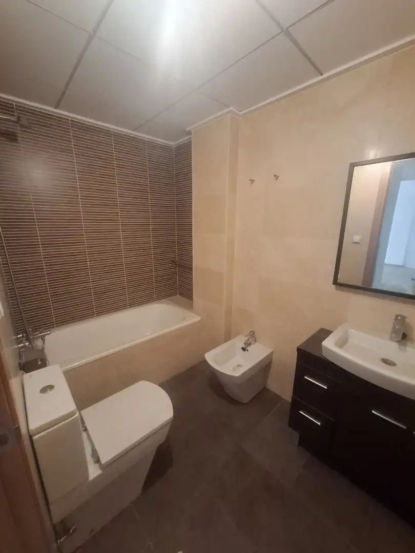 Baño de Piso en venta en Valencia con Aire acondicionado y Horno