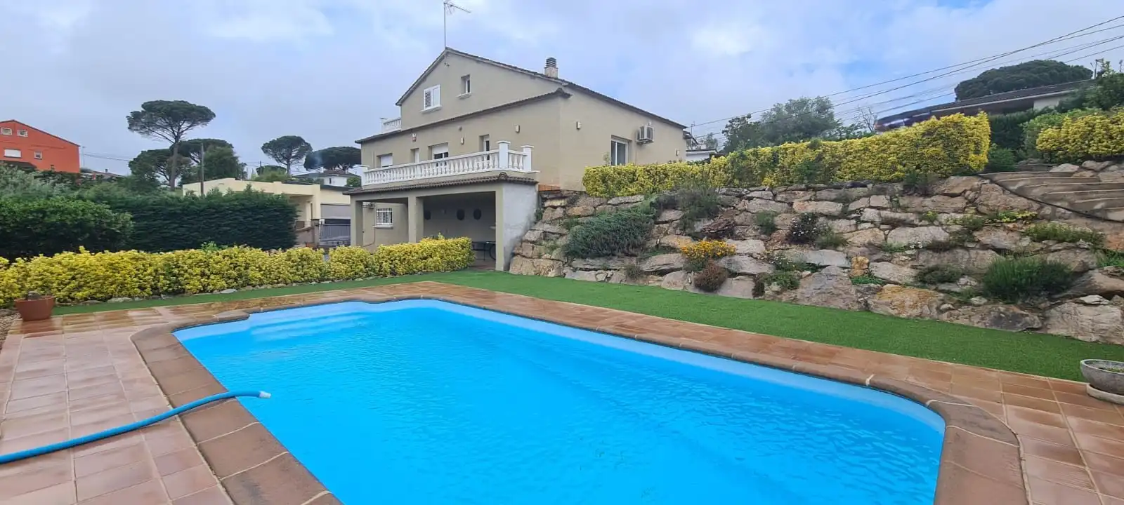Swimming pool of Houses for sale in Caldes de Malavella  with Air Conditioner, Heating and Private garden