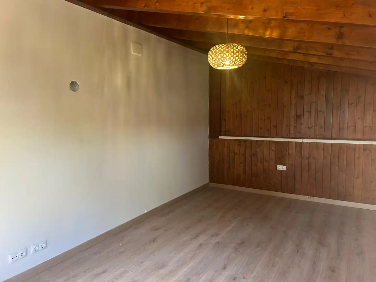 Casa adosada en venta en Vilanova i la Geltrú con Aire acondicionado, Calefacción y Jardín privado