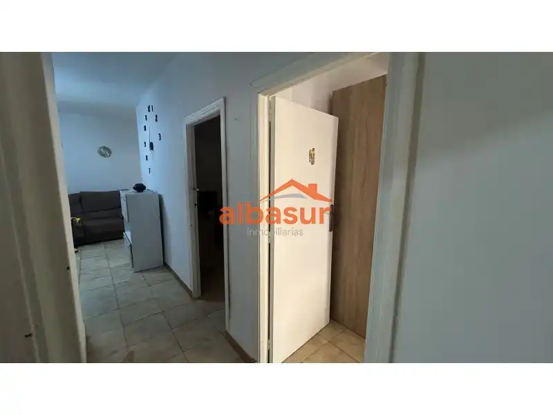 Flat with terrace for sale in Calle los Alderetes, imagen 5
