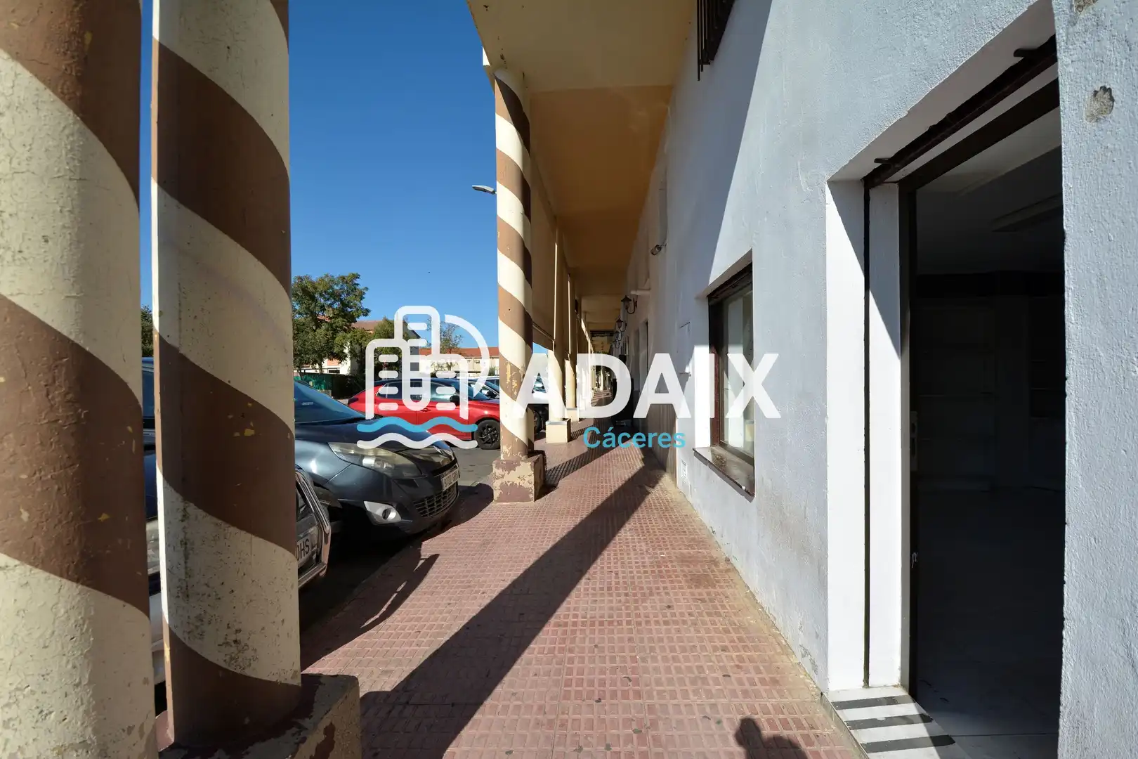 Vista exterior de Local en venda en Cáceres