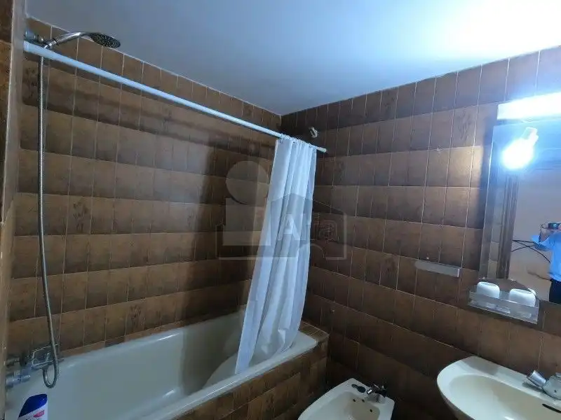 Badezimmer von Wohnung zur Miete in Valencia mit Klimaanlage, Möbliert und Ofen
