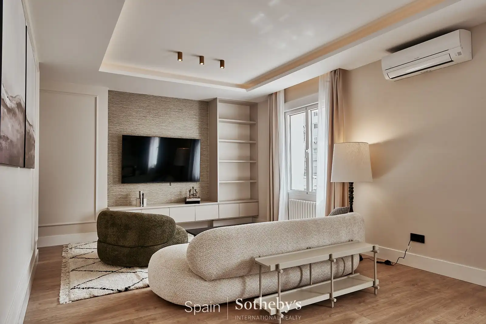 Wohnzimmer von Wohnungen zum Verkauf in Madrid mit Klimaanlage und Heizung