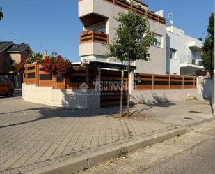 Exterior view of House or chalet for sale in Torrejón de Ardoz  with Air Conditioner, Heating and Terrace