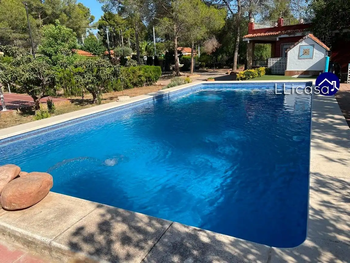Piscina de Casa o xalet de lloguer en Olocau amb Calefacció, Jardí privat i Terrassa