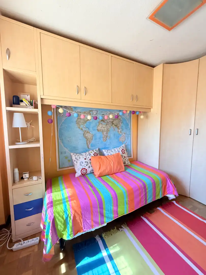 Habitación de Casa adosada en venta en San Sebastián de los Reyes con Aire acondicionado, Calefacción y Jardín privado