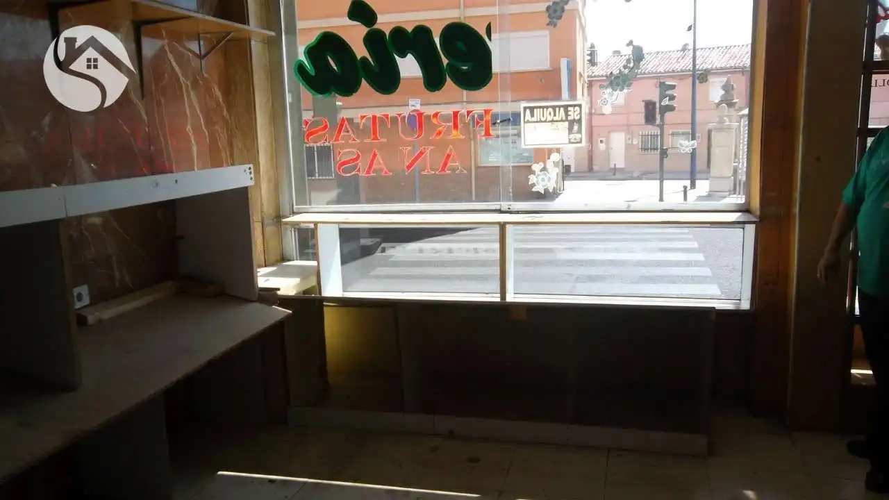 Local comercial de lloguer a Reyes Católicos - Paseo San Antonio, imagen 2