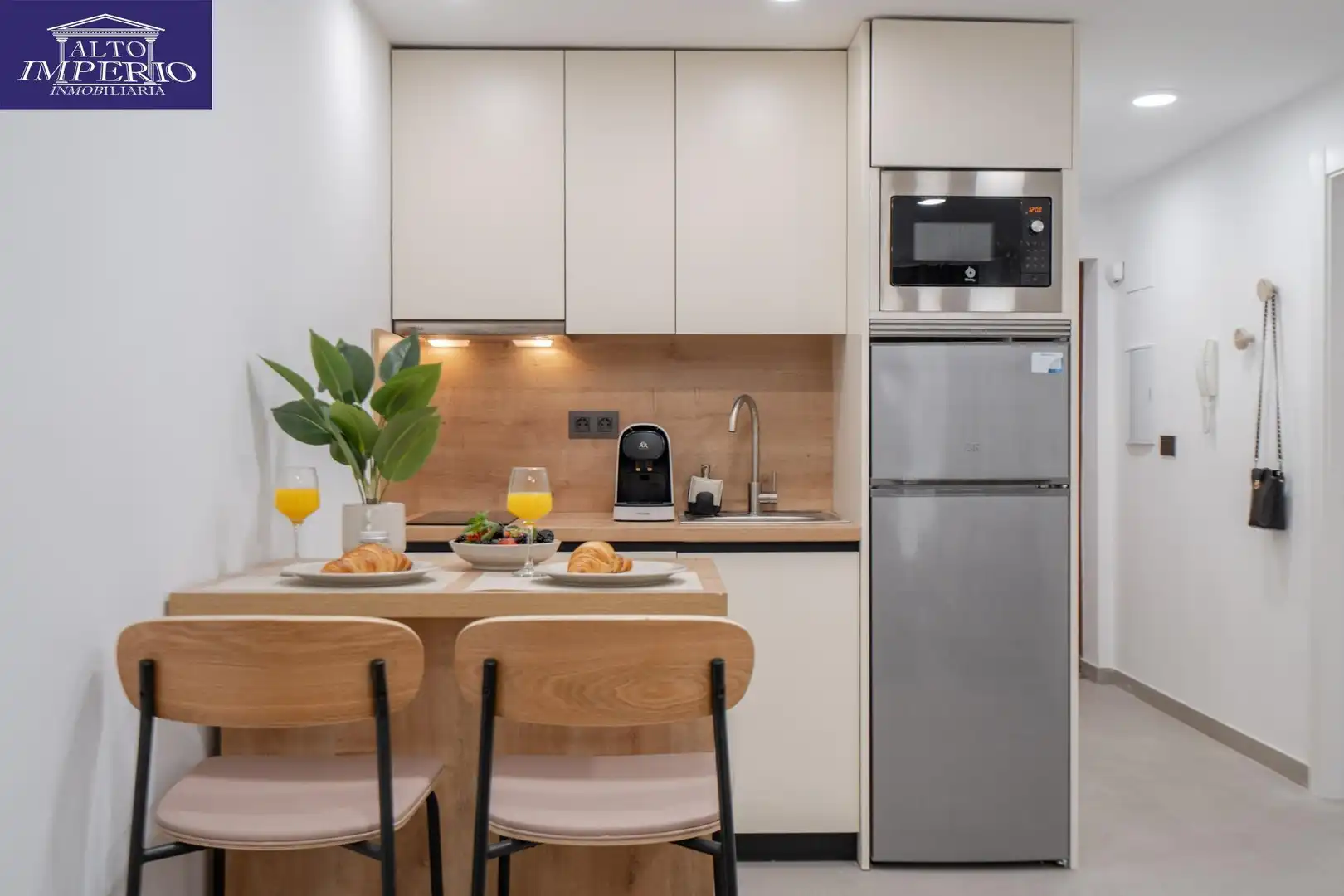 Küche von Wohnung zum Verkauf in Granada mit Klimaanlage, Parkett und Möbliert