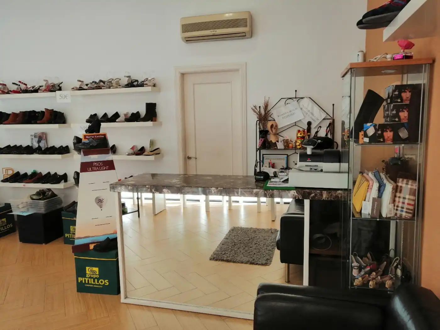 Business premises for sale in Calle Calle de Cervantes, imagen 13