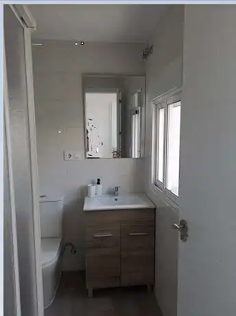 Baño de Piso para compartir en Sevilla con Amueblado