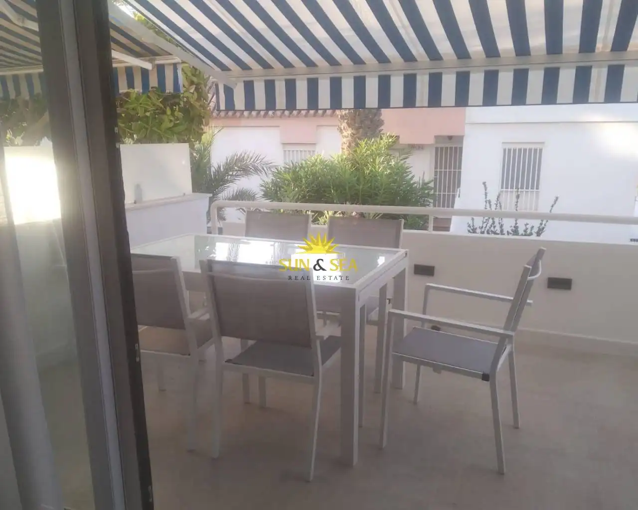 Terrasse von Erdgeschoss zur Miete in Orihuela mit Klimaanlage, Terrasse und Schwimmbad